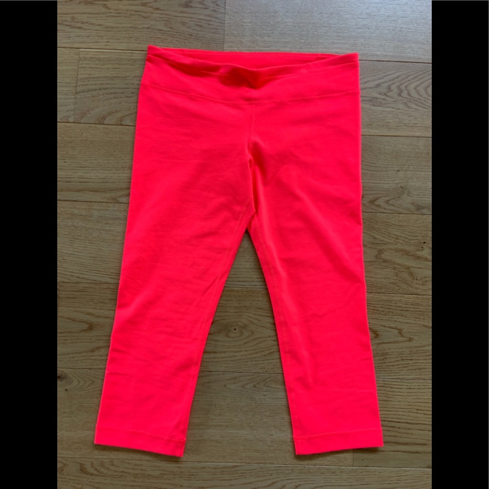 Under Armour Cropped Leggings